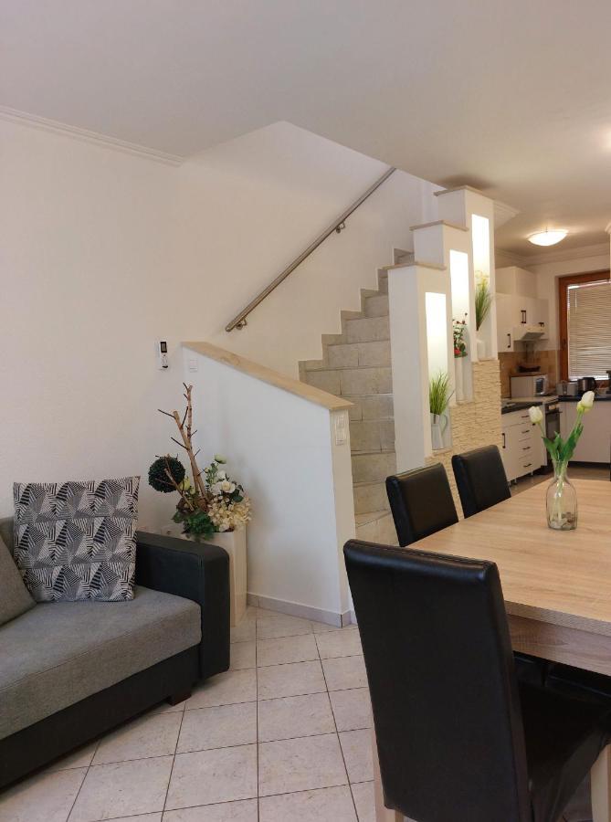 Apartmancentrum Gyula Eksteriør bilde